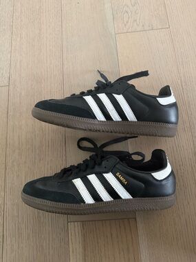 Adidas Sambas